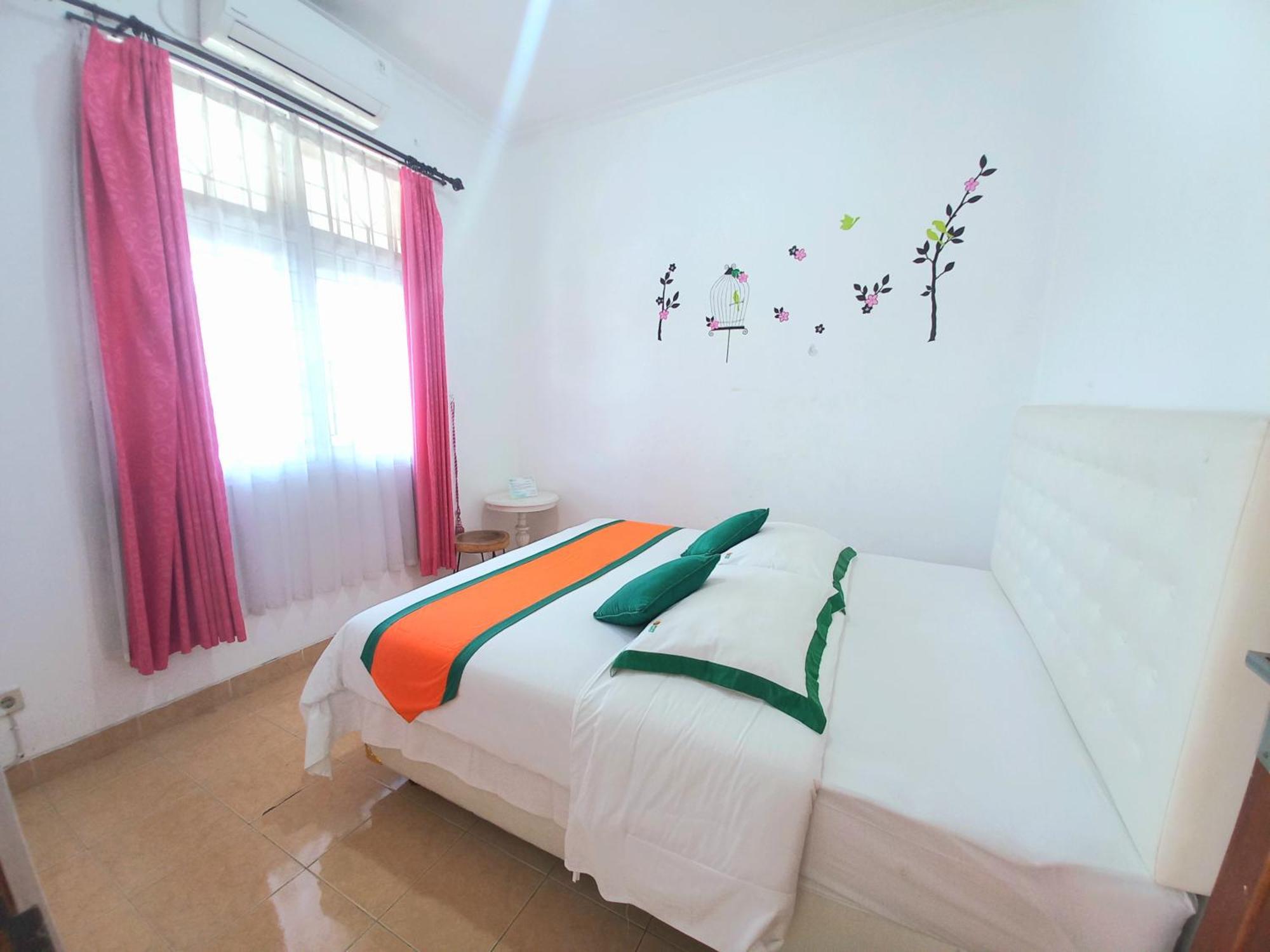 Homestay Jogja Dekat Gembiraloka By Simply Homy Jogjacarta Exterior foto
